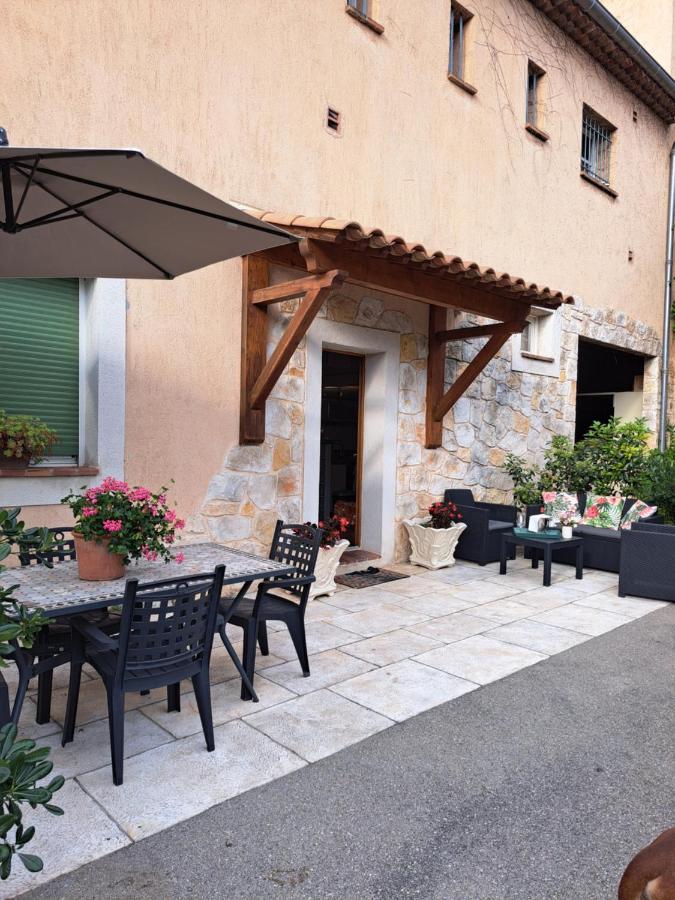 Gite Mireille Carros Exterior foto